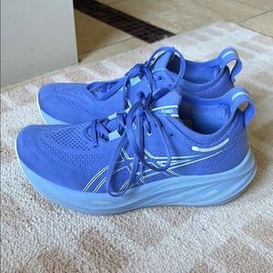 EUC ASICS Gel Nimbus 26 Women's  Sneakers